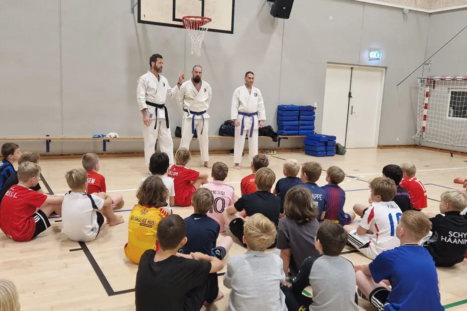 Tilbage på Mølholm skole for at undervise